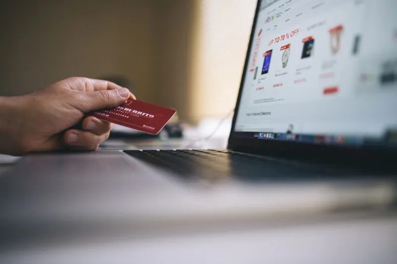 Digital Pharmacies vs. Your Corner Drugstore: Which One Actually Protects Your Most Sensitive Health Data